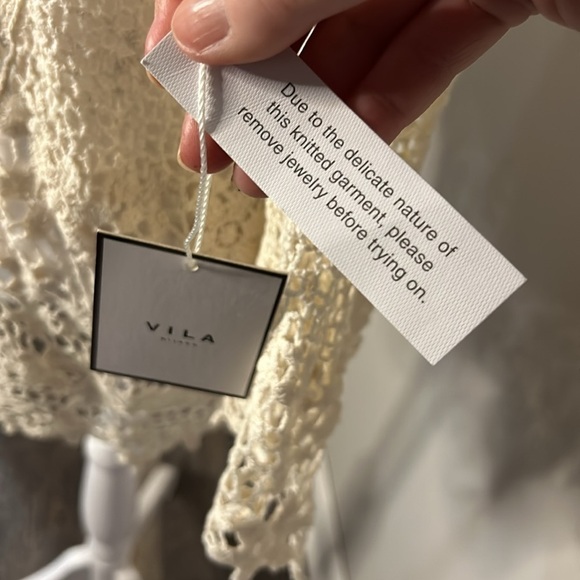 NWT Vila Milano Stunning Crochet Top Size L/XL - Picture 7 of 8